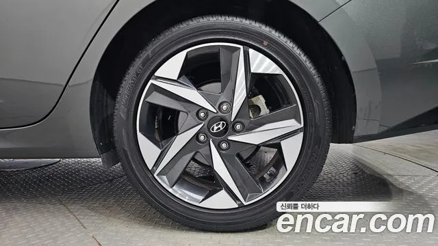 Hyundai Avante CN7 — Фото автомобиля 20