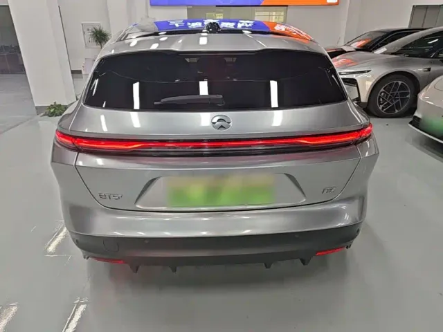 Nio ET5 Touring — Фото автомобиля 5