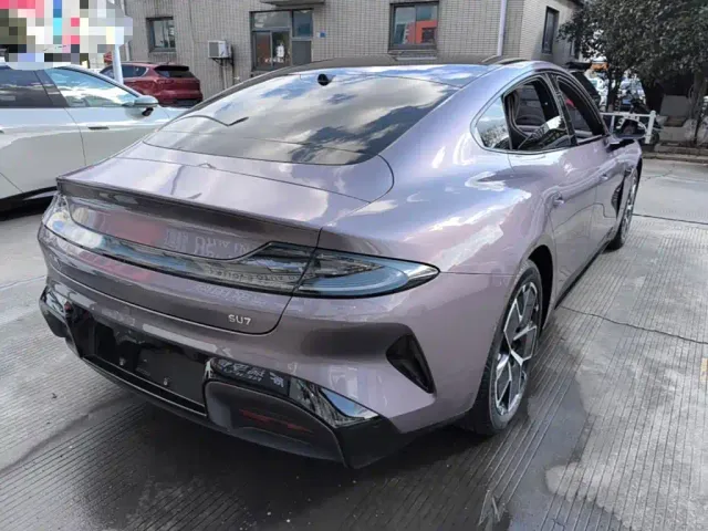Xiaomi SU7 — Фото автомобиля 6