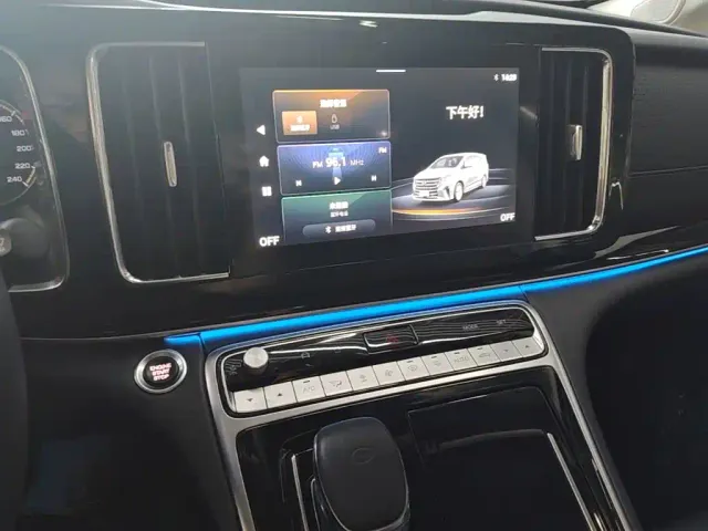 GAC Trumpchi M8 — Фото автомобиля 12