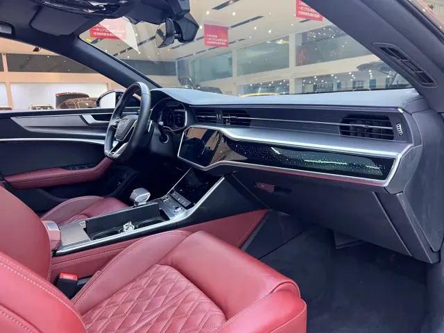 Audi A7L — Фото автомобиля 13