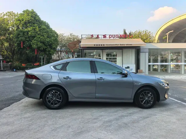 BYD Qin PLUS — Фото автомобиля 5