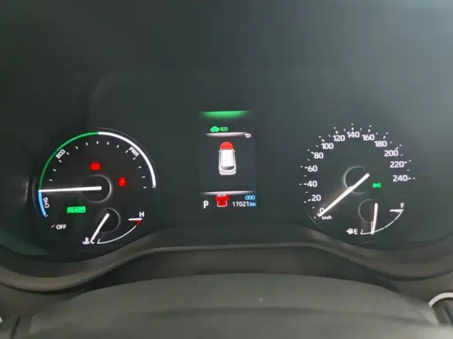 Toyota Sienna — Фото автомобиля 11