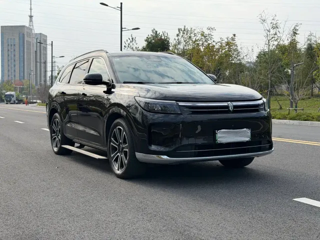 Aito M7 — Фото автомобиля 3