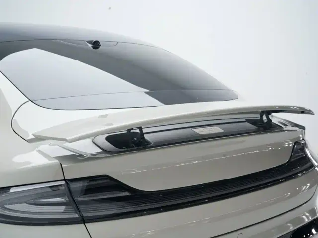 Xiaomi SU7 — Фото автомобиля 14