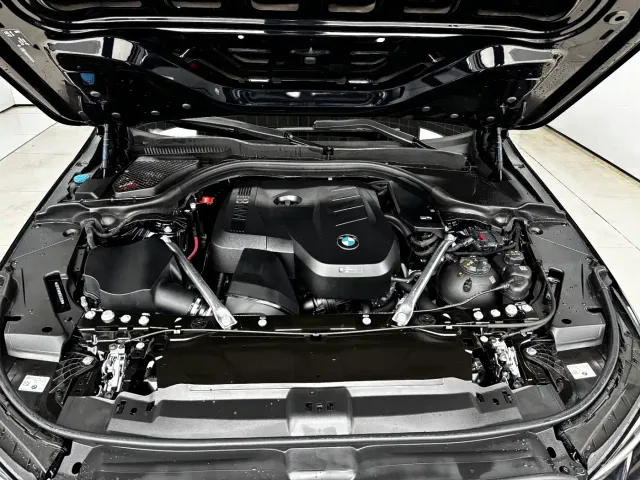 BMW 5 Series — Фото автомобиля 29
