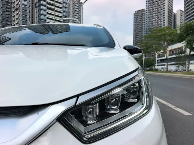 BYD Yuan Pro — Фото автомобиля 12