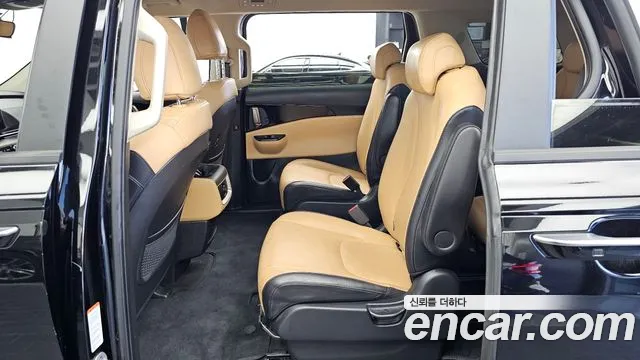 Kia Carnival 4th Gen — Фото автомобиля 16