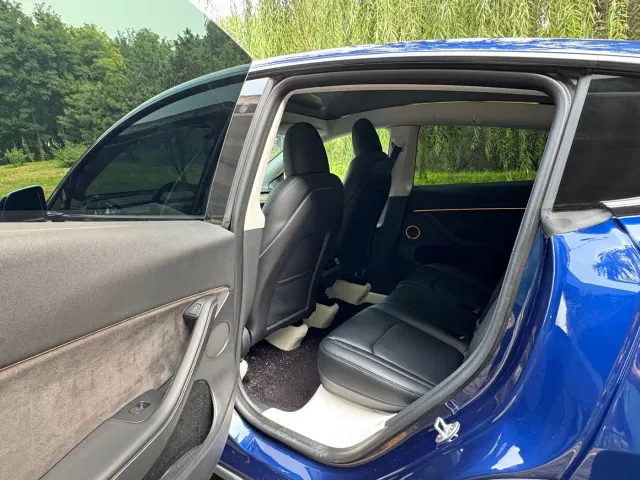 Tesla Model Y — Фото автомобиля 10