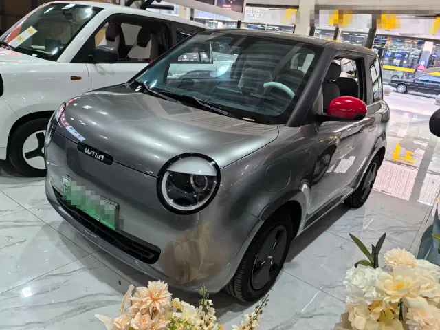 Фотография автомобиля — Changan Lumin