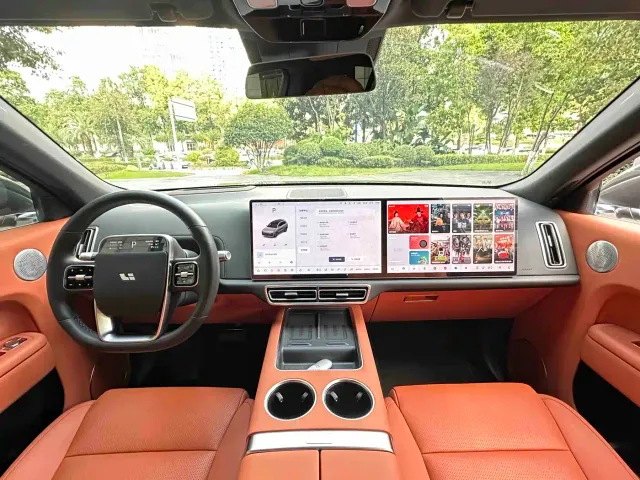 Li Auto L8 — Фото автомобиля 9