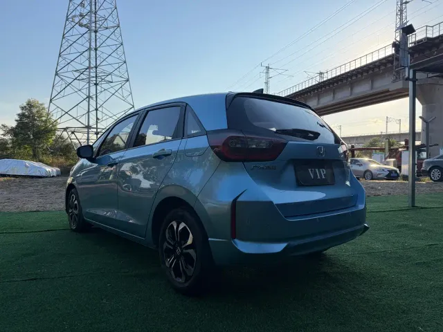 Honda Fit — Фото автомобиля 4