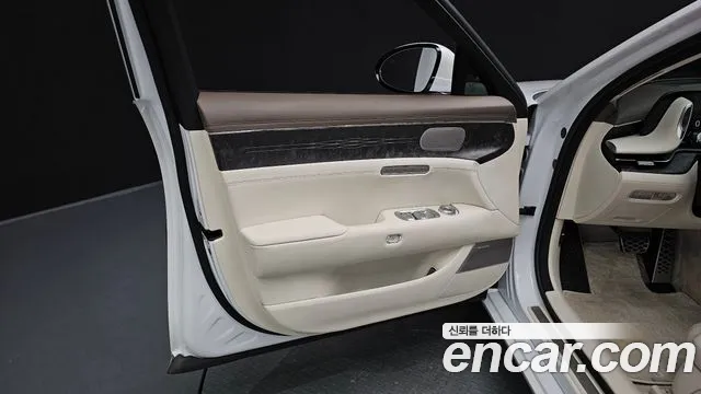 Genesis G90 Бензин 3.5 Turbo e-S/C AWD LWB — Фото автомобиля 14