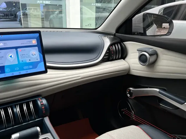 BYD Yuan PLUS — Фото автомобиля 15