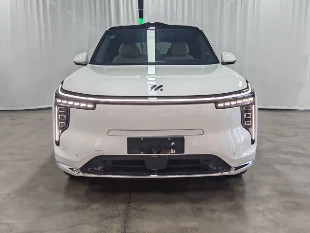 IM Motors LS8 — Фото автомобиля 2