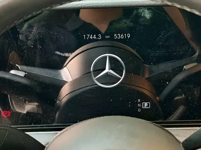 Mercedes-Benz E-Class — Фото автомобиля 9