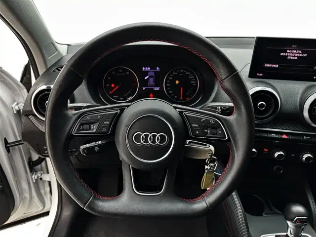 Audi Q2L — Фото автомобиля 17