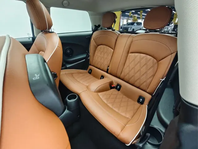 MINI Hatch — Фото автомобиля 18