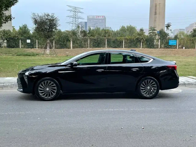 Buick LaCrosse — Фото автомобиля 5
