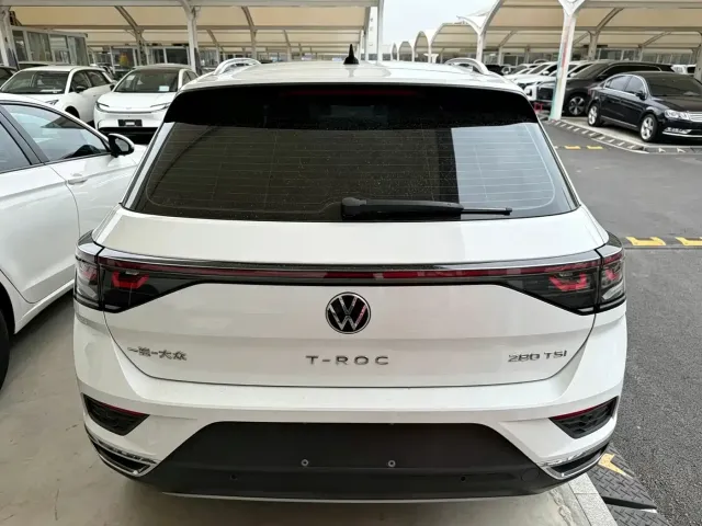 Volkswagen T-Roc — Фото автомобиля 12