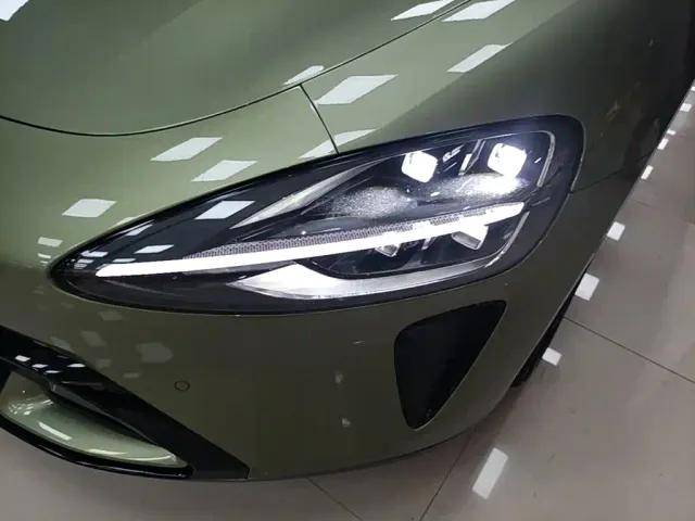 Xiaomi SU7 — Фото автомобиля 23