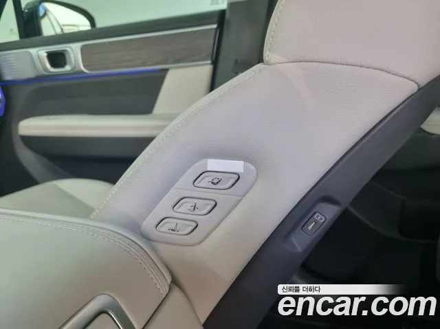 Hyundai Santafe Santa Fe (MX5) Бензин 2.5T 2WD — Фото автомобиля 3