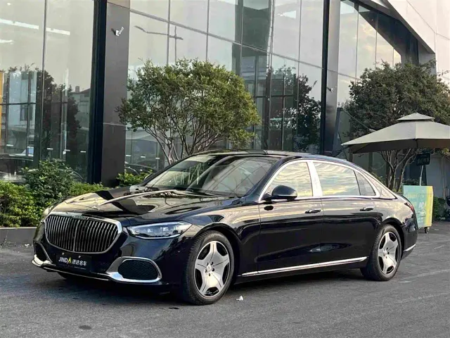 Фотография автомобиля — Mercedes-Benz Maybach S-Class