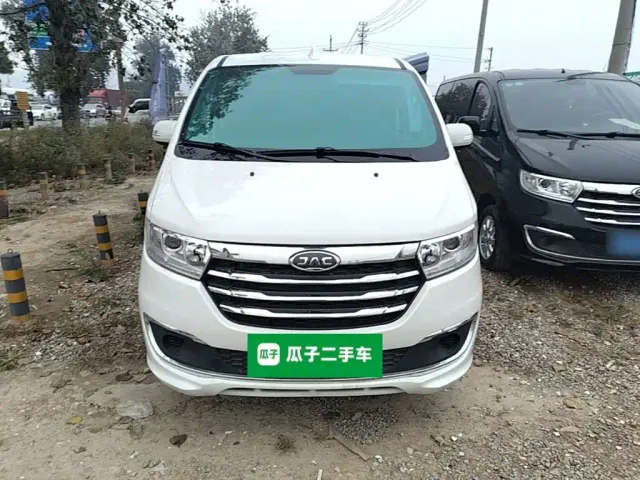 JAC Refine M3 — Фото автомобиля 2