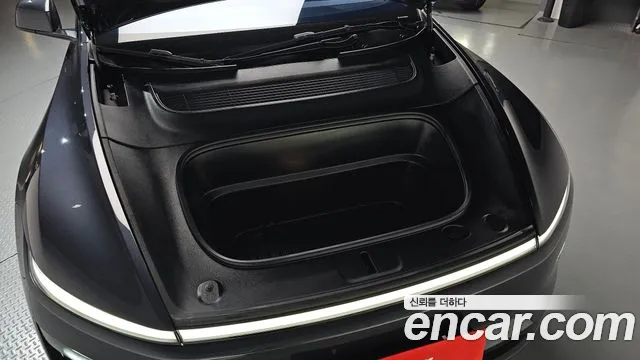 Tesla Model Y — Фото автомобиля 6