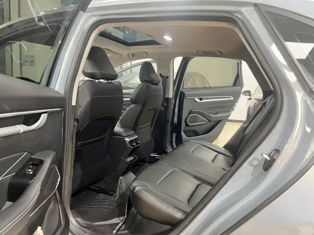 Geely Emgrand — Фото автомобиля 6