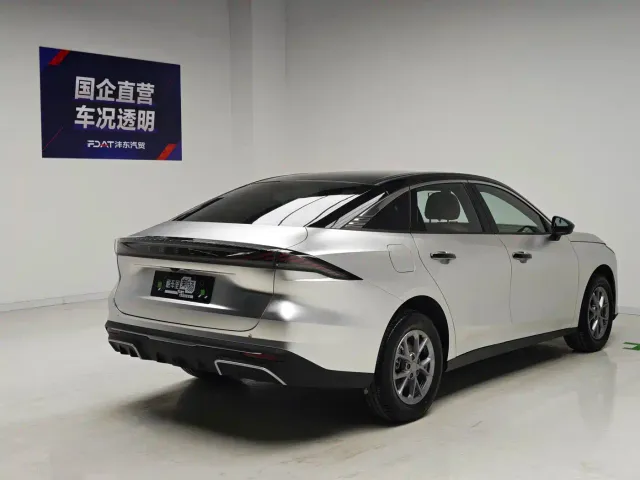 Geely Galaxy L6 — Фото автомобиля 4