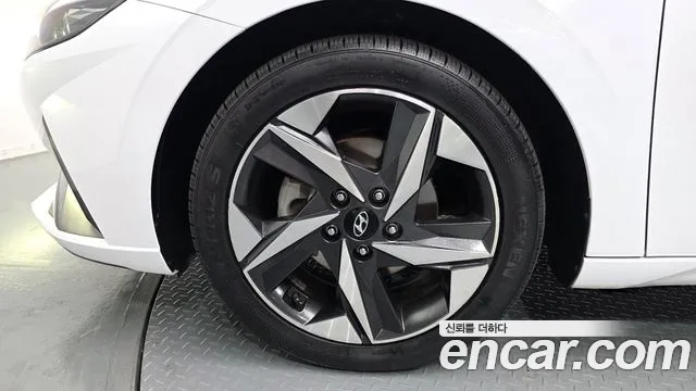 Hyundai Avante — Фото автомобиля 5