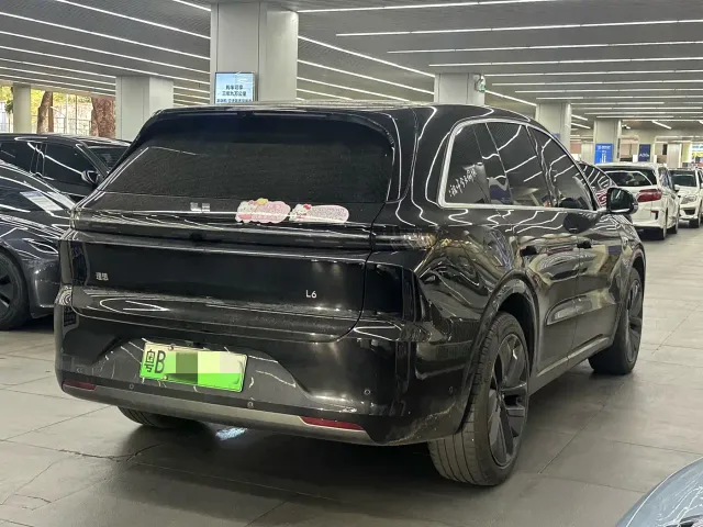 Li Auto L6 — Фото автомобиля 10