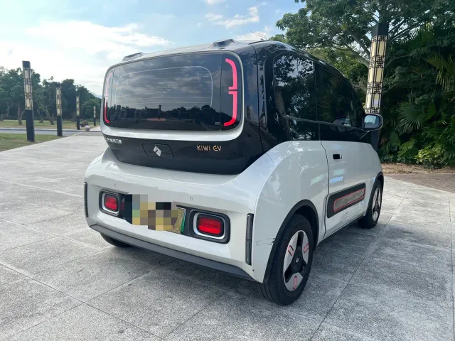 Baojun KiWi EV — Фото автомобиля 5