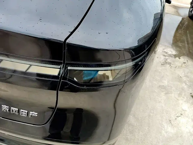 Nissan N7 — Фото автомобиля 7
