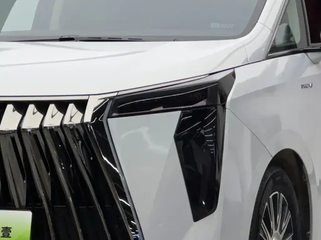 GAC Trumpchi E9 — Фото автомобиля 3