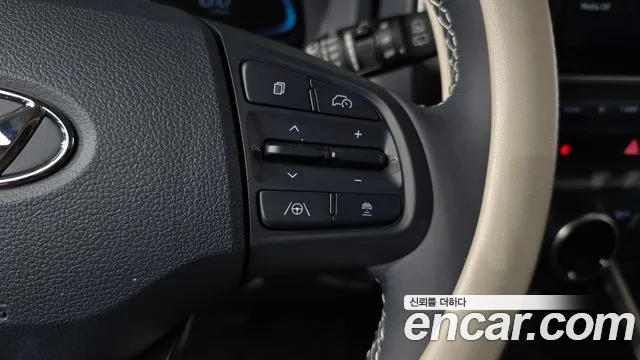 Hyundai Venue — Фото автомобиля 16