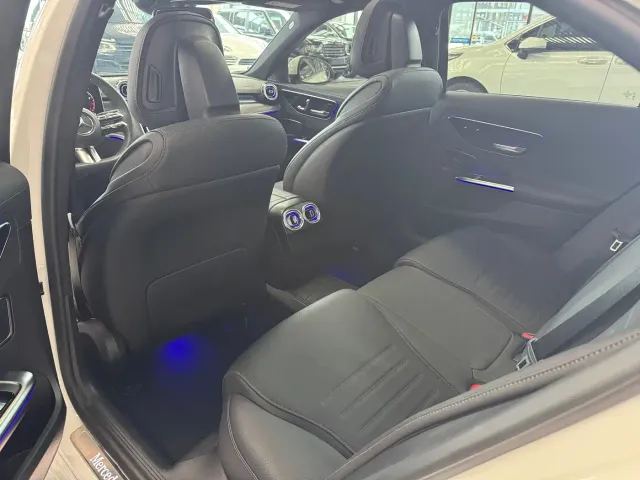 Mercedes-Benz C-Class — Фото автомобиля 8
