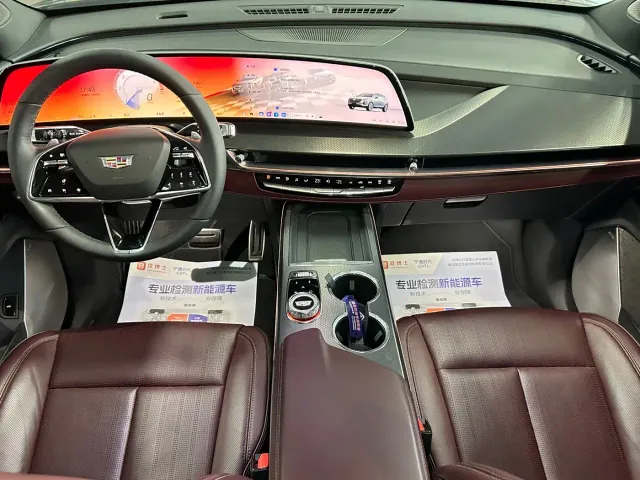 Cadillac XT5 — Фото автомобиля 5