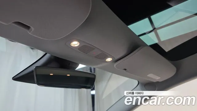 Tesla Model 3 — Фото автомобиля 18