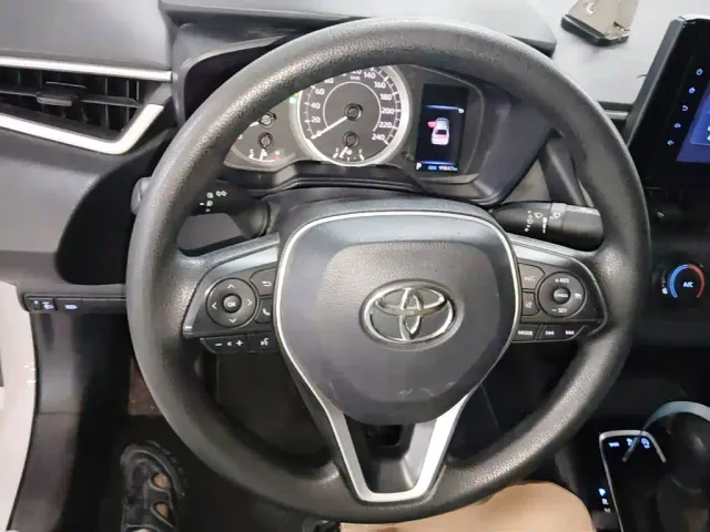 Toyota Corolla — Фото автомобиля 10