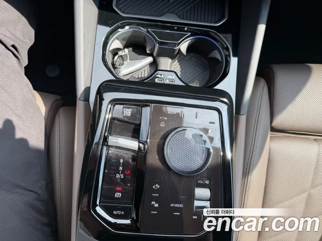 BMW 5 Series G60 — Фото автомобиля 9