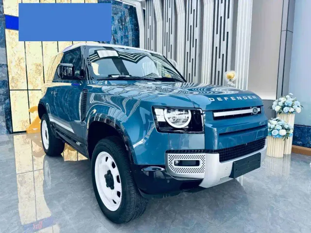 Land Rover Defender — Фото автомобиля 3