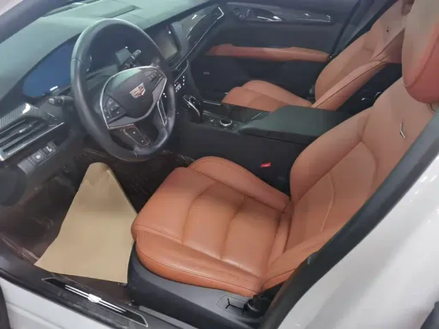 Cadillac CT6 — Фото автомобиля 14
