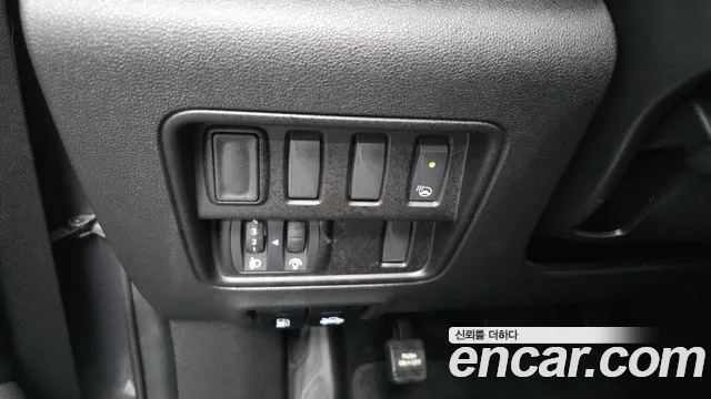 Renault-KoreaSamsung QM6 Новый QM6 Quest 2.0 LPe LE 2WD — Фото автомобиля 18