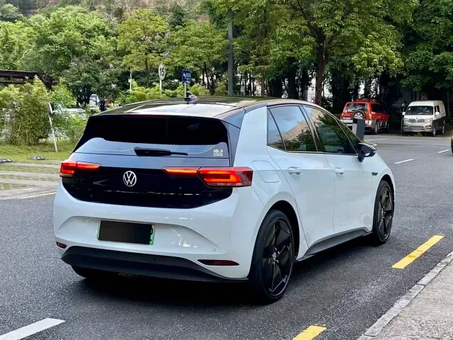 Volkswagen ID.3 — Фото автомобиля 11