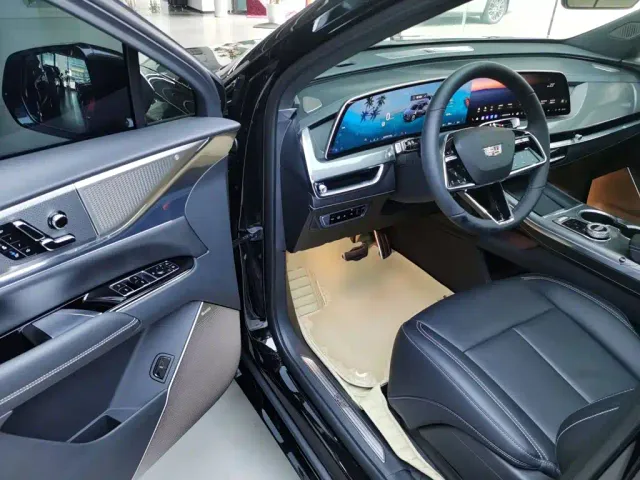 Cadillac XT5 — Фото автомобиля 15
