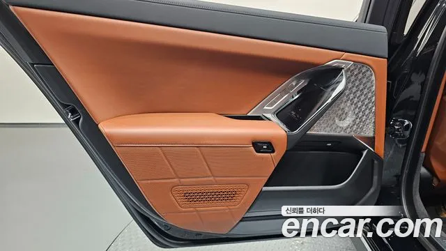 BMW 7 Series G70 — Фото автомобиля 14