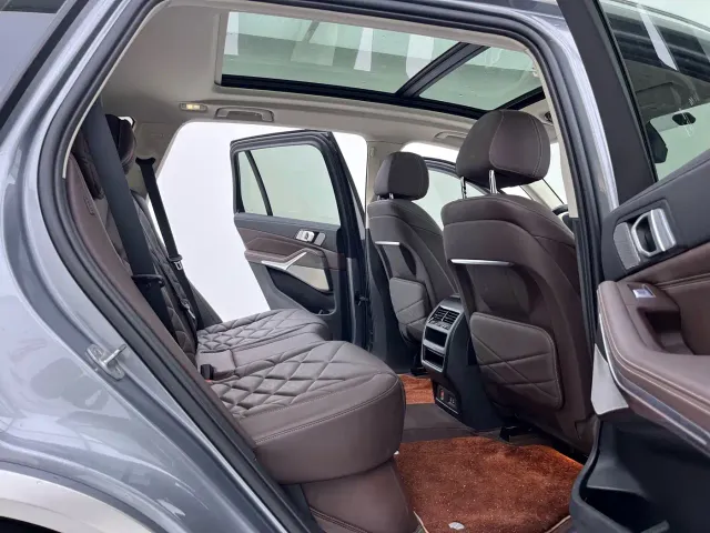 BMW X5 — Фото автомобиля 9