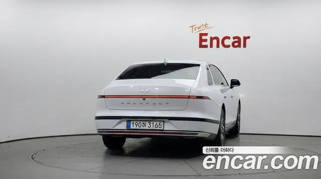 Hyundai Grandeur Grandeur (GN7) — Фото автомобиля 4